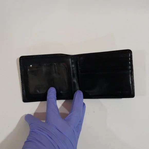 Triomphe de France Black Leather Men Wallet with Gold tone Accent - 4.5" x 3.5" - Picture 11 of 13